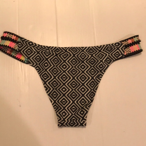 Shade & Shore Bathing Suit Bottoms so stylish !! bikini bottoms w/ print - Picture 4 of 9